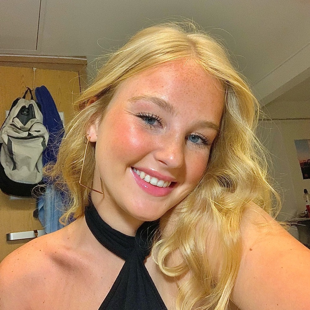 Meet your Posher, Julia